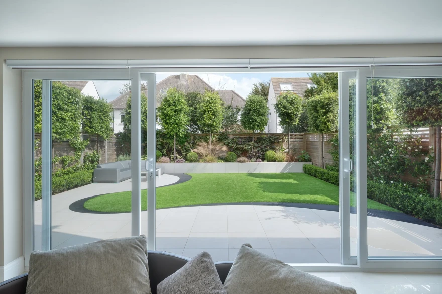 Sinuous garden image 1