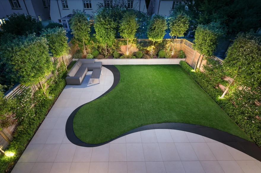 Sinuous garden image 3