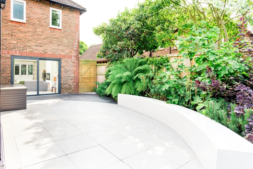 Ovate garden image 5