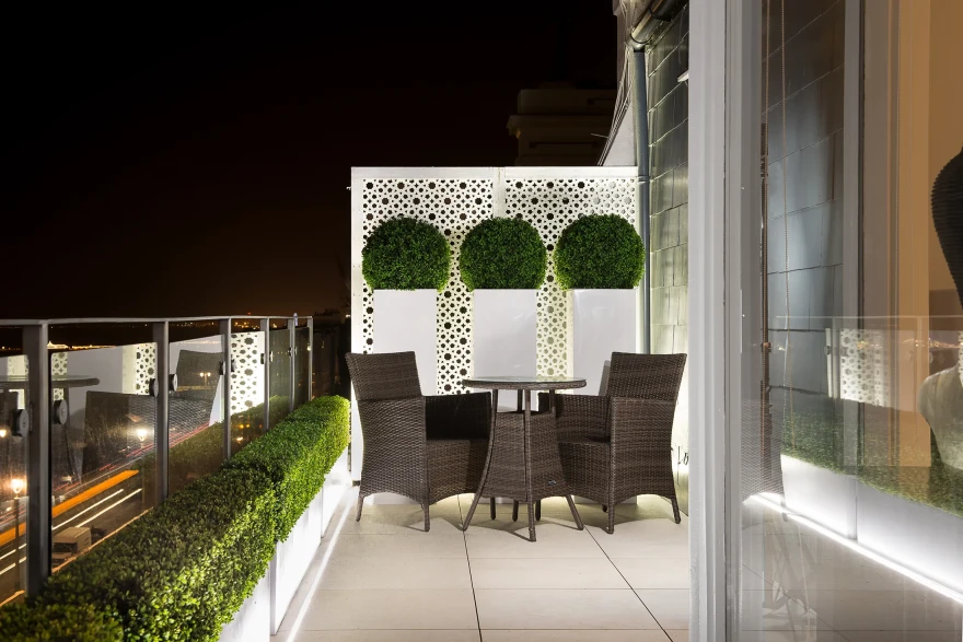 Horizon garden image 2