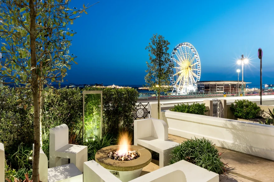 Coastal Chic garden image 2