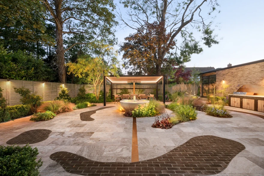 Molten : Radiate garden image 1