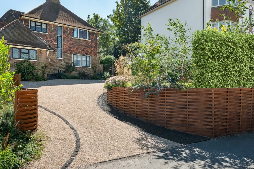 Interwoven garden image 1