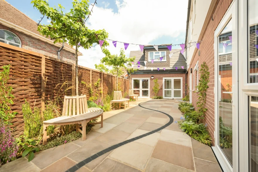 Place Farm Courtyard garden image 3